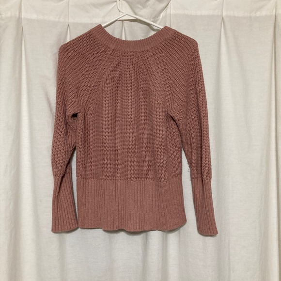 ABOUT TO DONATE - 4 for $10 - Pink Long Sleeve Knitted Sweater Size Small - Picture 3 of 3